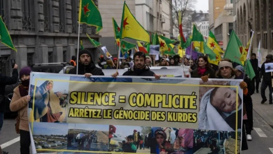 Li dijî êrişan ber bi Parlamentoya Ewropayê ve meşiyan
