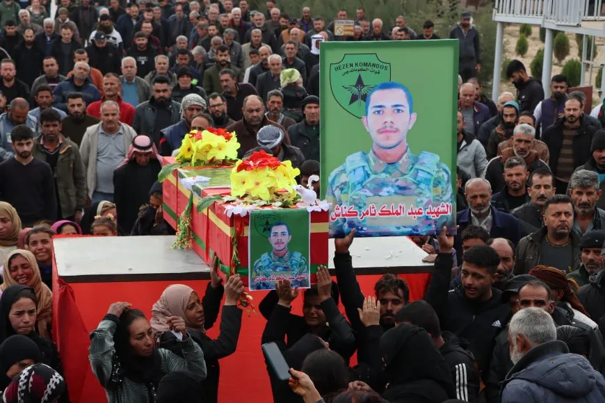 Cenazeyê şehîd Cano Qamişlo spartin axê