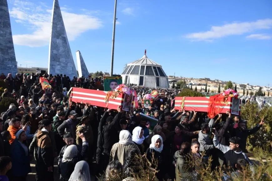 Şêniyên kantona Firatê cangoriyên xwe spartin axê