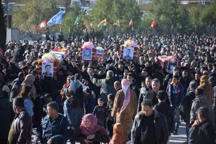 6 şehîd li Kobanê bi merasîmeke biheybet hatin oxirkirin