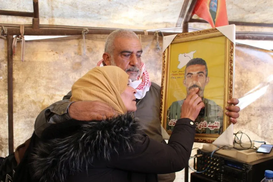 Xelkê Til Birakê sersaxî da malbata şehîd Fadî El Xalid