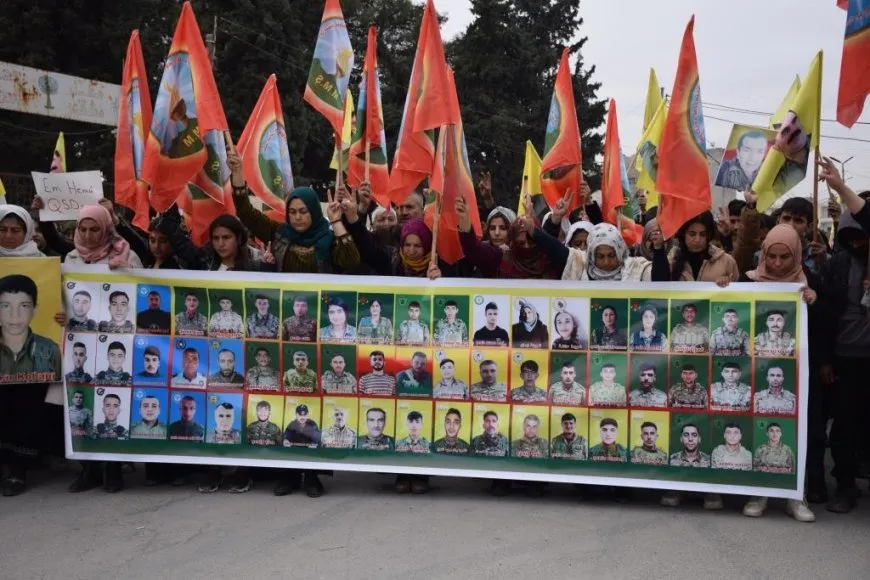 Bi deh hezaran Kobanî dijî dagirkeriyê dimeşin