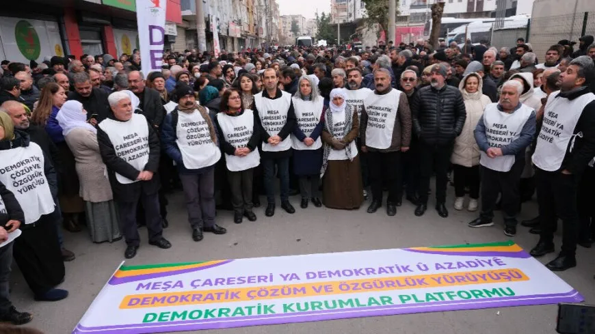 Li Bakur 'Meşa Çareseriya Demokratîk û Azadiyê'