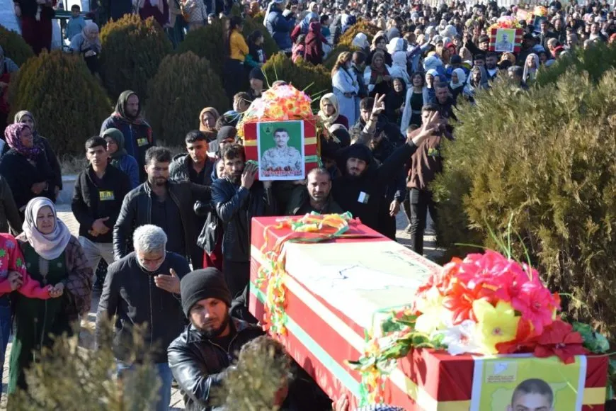 Li Kobanê 4 şehîd hatin oxirkirin