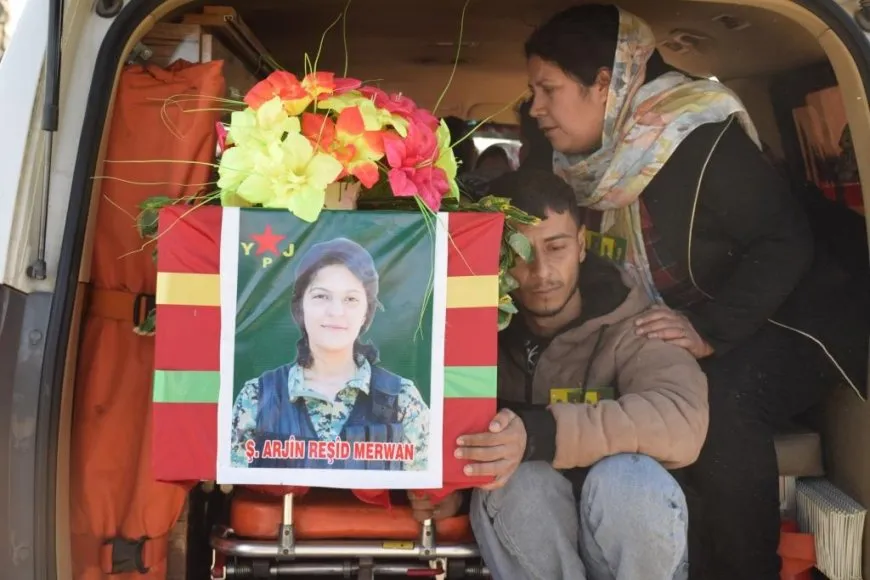 Li Kobanê 4 şehîd hatin oxirkirin