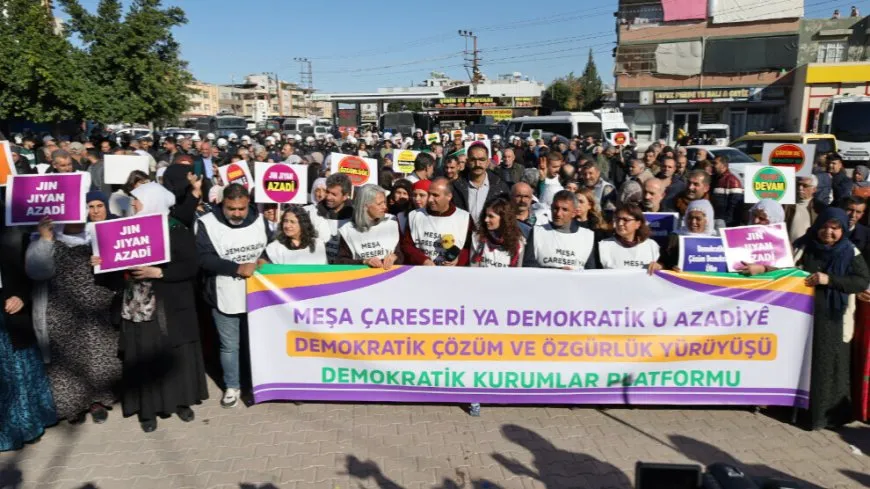 Meşa Çareserî û Azadiyê: Baweriyê bi hêza teorîk û pratîk a Ocalan bînin