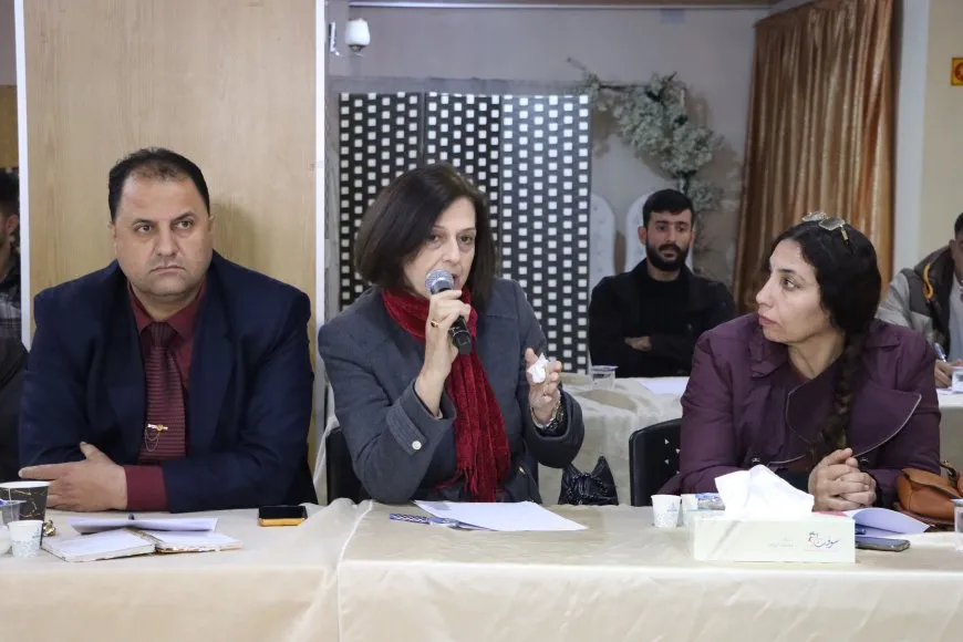 Di komxebatê de nîqaşên li ser girîngiya pêkanîna yekitiyê