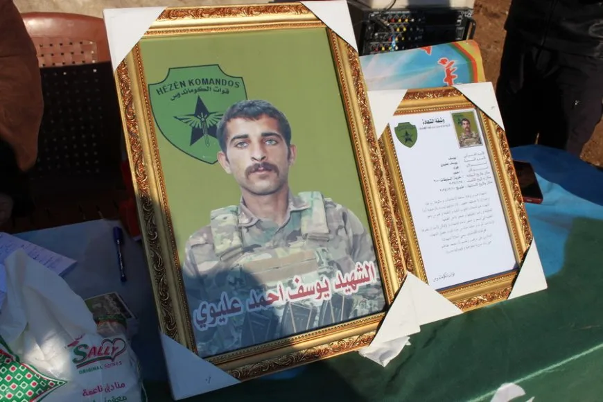 Xelkê Til Birakê sersaxî da malbata şehîd Yûsiv El Ilêwî