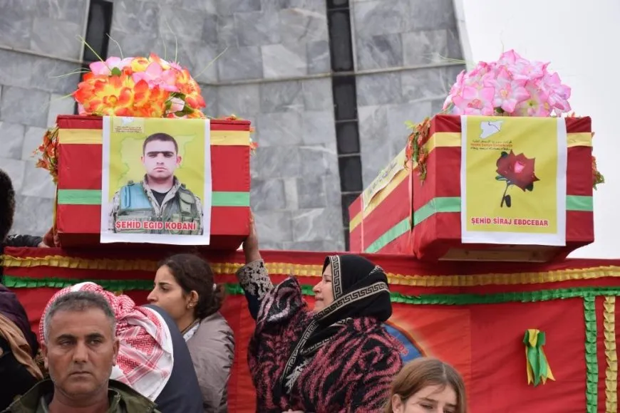 Cangoriyên berxwedana Sirînê bi girseyî hatin oxirkirin
