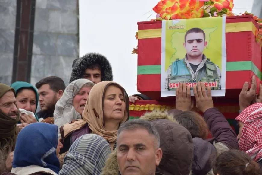 Cangoriyên berxwedana Sirînê bi girseyî hatin oxirkirin