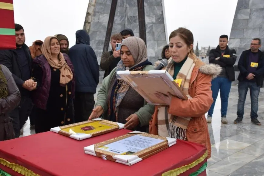 Cangoriyên berxwedana Sirînê bi girseyî hatin oxirkirin