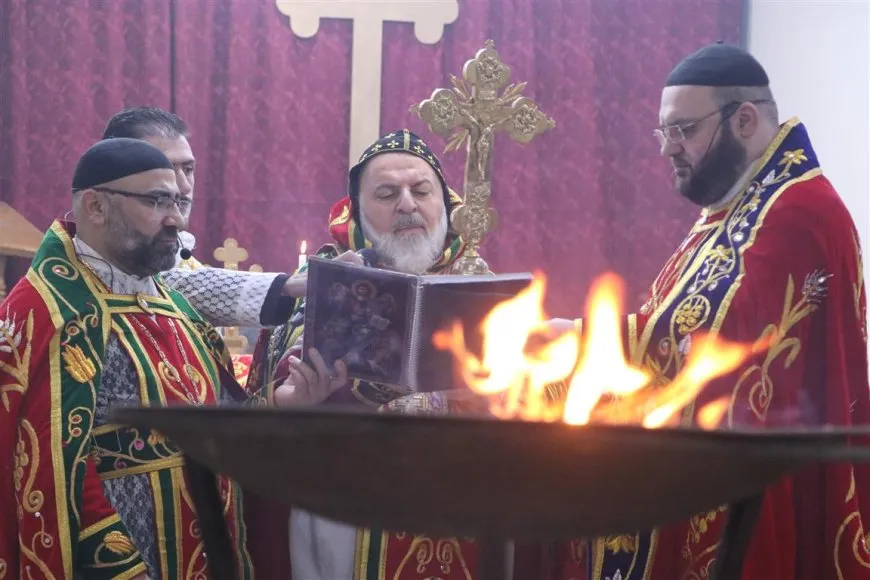 Xiristiyanên Hesekê rojbûna Îsa Mesîh pîroz kirin