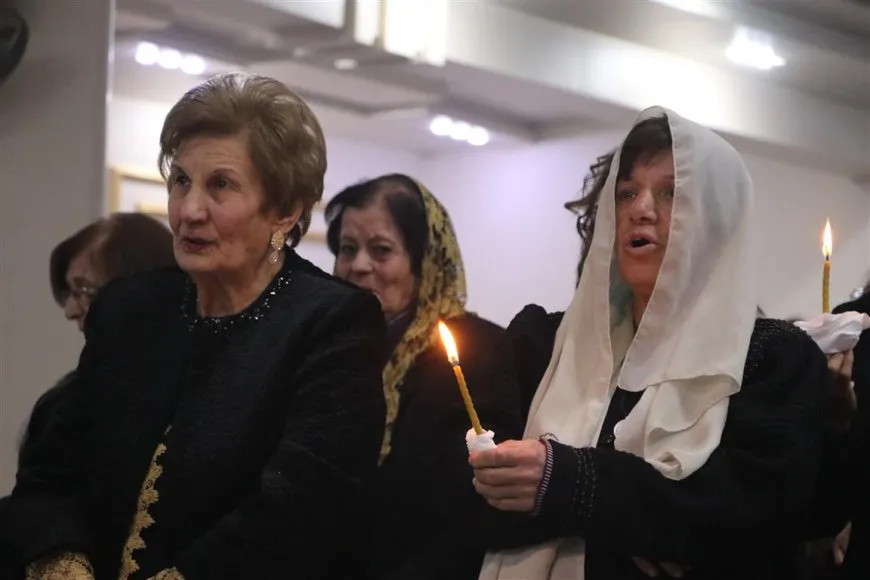 Xiristiyanên Hesekê rojbûna Îsa Mesîh pîroz kirin