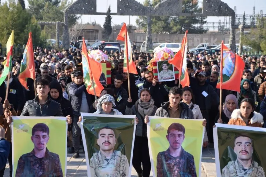 Li Kobanê 2 şehîd hatin oxirkirin