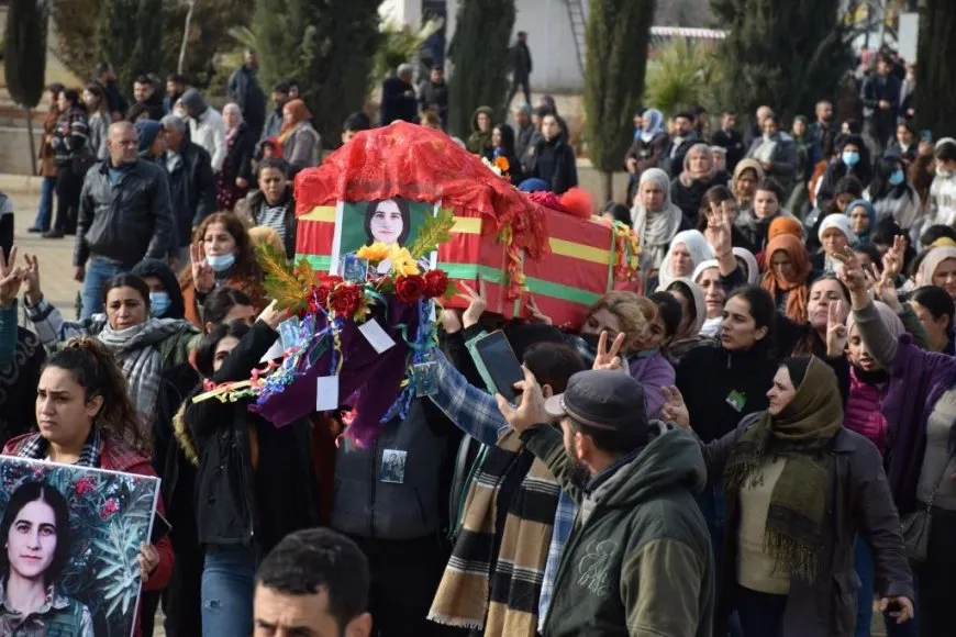 Şêniyên Firatê: wê bi hezaran ciwan riya Ronahî bişopîn