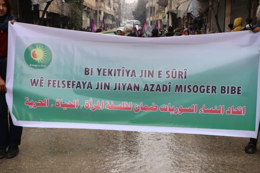Jinên li Şêxmeqsûd û Eşrefiyê berxwedana YPJ silav kir