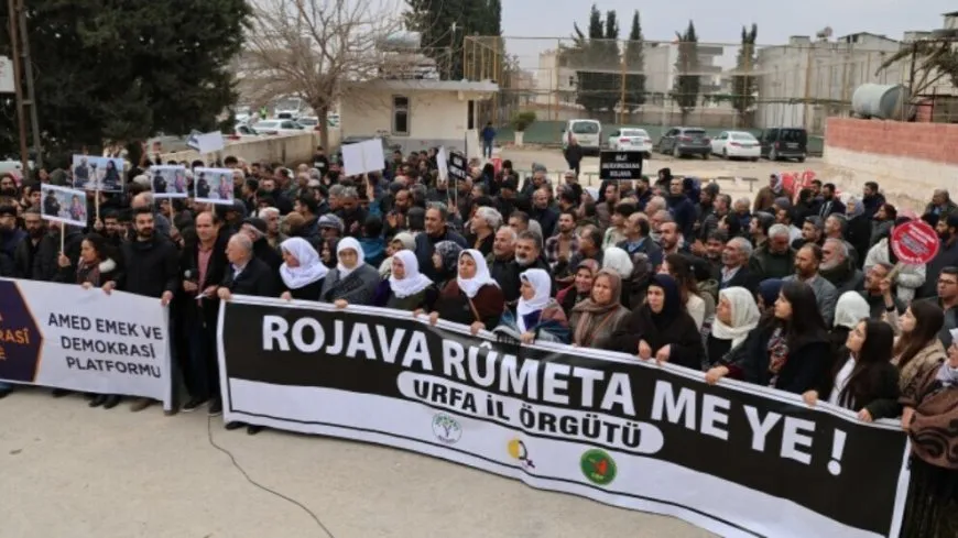 Ji çalakiya li ser sînorê Kobanê: Em deng bidin banga Rêber Apo