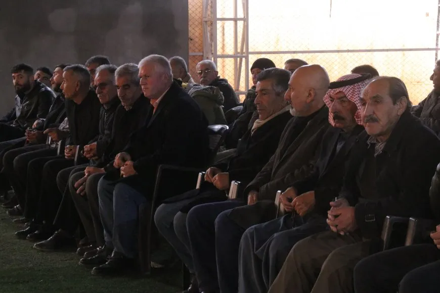 Şêx Murşîd El Xeznewî bi xelkê Amûdê re civiya