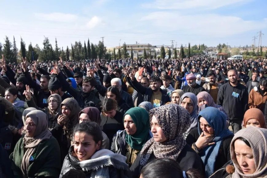 Cangoriyên azadiyê bi tilîliyên serkeftinê hatin oxirkirin