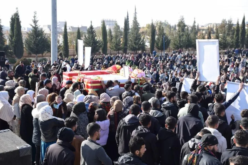 Cangoriyên azadiyê bi tilîliyên serkeftinê hatin oxirkirin