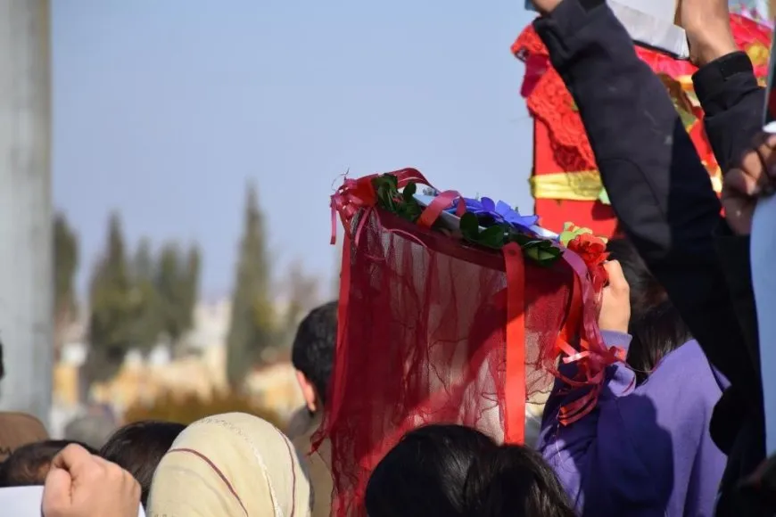 Cangoriyên azadiyê bi tilîliyên serkeftinê hatin oxirkirin