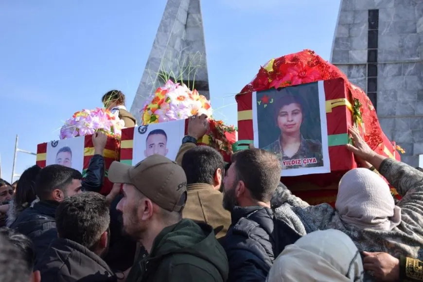 Cangoriyên azadiyê bi tilîliyên serkeftinê hatin oxirkirin