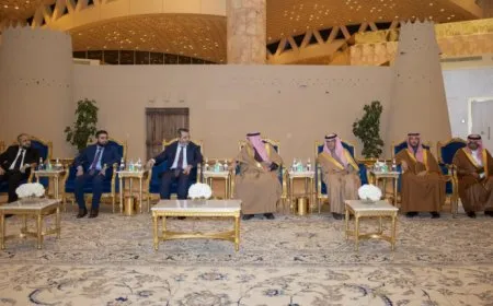 Şandeyeke hikumeta demkî ya Şamê çû Riyadê