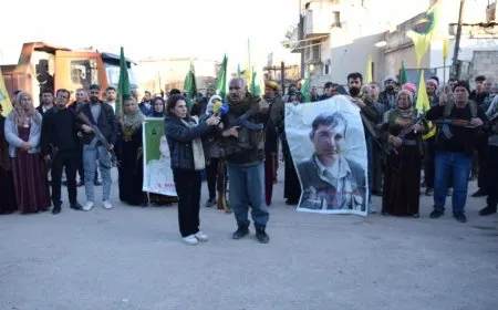 Xelkê Şêranê yê Kobanê tabûra Şehîd Dilovan ava kir