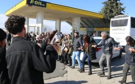 Çalakvanan li ser sînorê Kobanê piştgirî da peyama Rêber Abdullah Ocalan