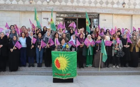 ‘Piştgiriya gelê Bakur a ji bo Rojava têkiliyên xurt ên Kurdan nîşan dide’