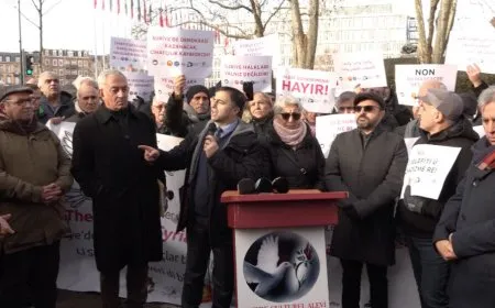 Saziyên Elewî yên li Fransayê piştgirî da Elewiyên Sûriyeyê