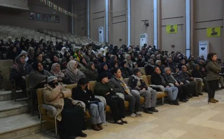 Ji malbatên şehîdan ên Girkê Legê û Dêrikê re civîn