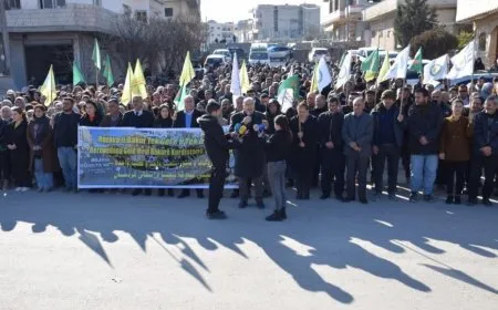 Gelê Kobanê: Em berxwedana gelê Bakurê Kurdistanê bi dil û can silav dikin
