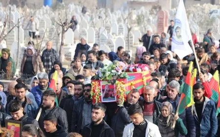Cenazeyê bijîşk Mihemed Mihemedkê spartin axê