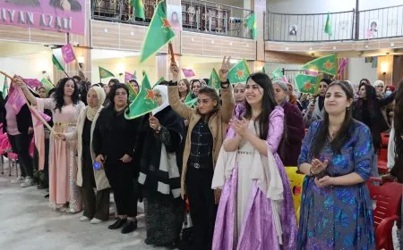 Li Qamişlo û Kobanê pîrozbahiyên salvegera Kongra Star