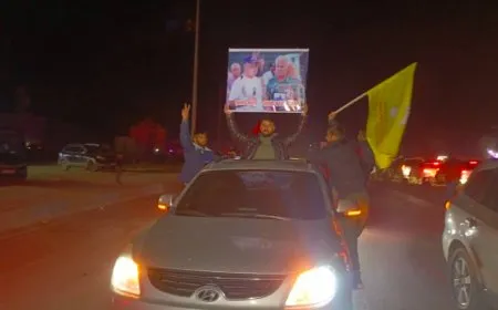 Cenazeyê şehîd û şanogerê Kurdistanî Bavê Teyar gihîşt Qamişlo