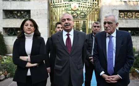 Heyeta Îmraliyê ji bo hevdîtinê serlêdan kir