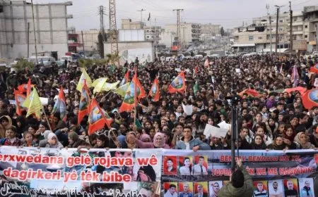 Bi hezaran bi yekdengî got ‘Em hemû QSD ne’
