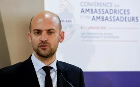 Fransa: YEˋyê wê hin cezayan ji ser Sûriyeyê rake