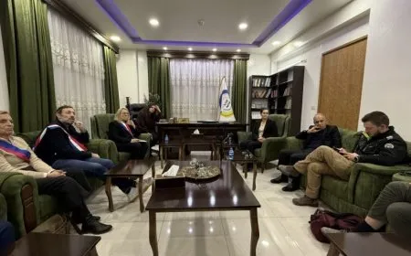 Şandeyke ewropî serdana Daîreya Têkiliyên Derve ya Bakur û Rojhilatê Sûriyeyê kir