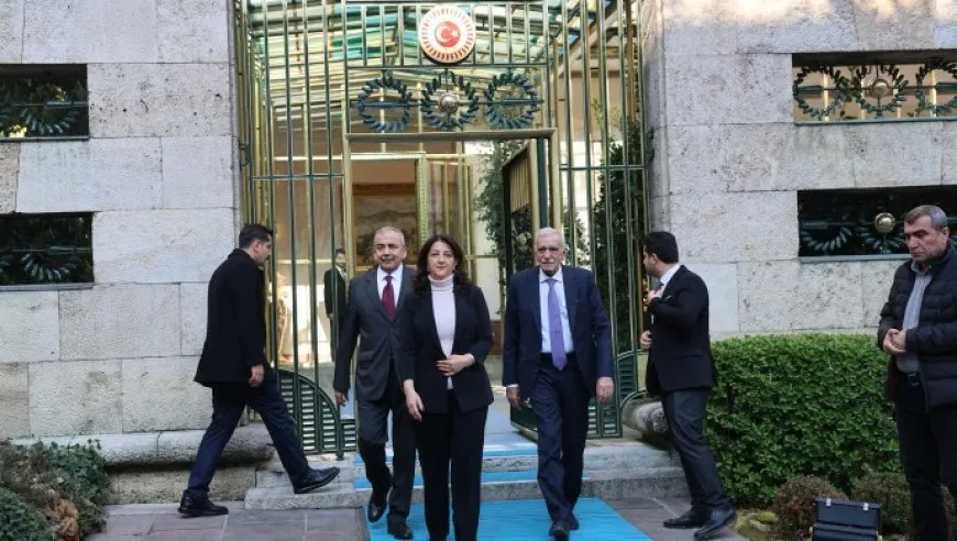 Hevdîtina heyeta DEM Partiyê û Kûrtûlmûş bi dawî bû
