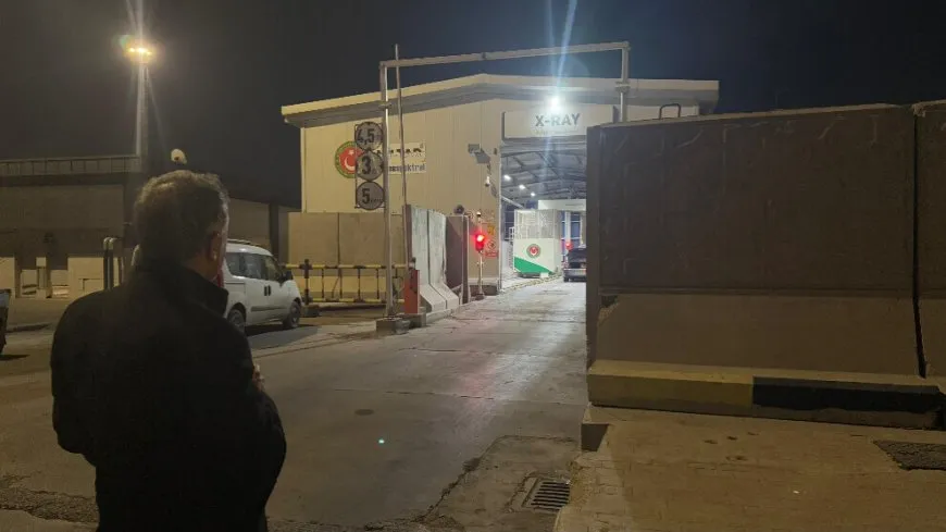 Astengiya dijî şandeya wergirtina cenazeyên Nazim û Cîhan didome
