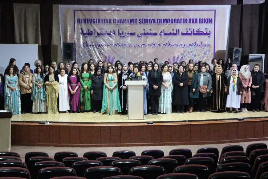 Komxebata Şêwirmendiyê ya Jinan bi girîngîdayîna rola jinan bi dawî bû