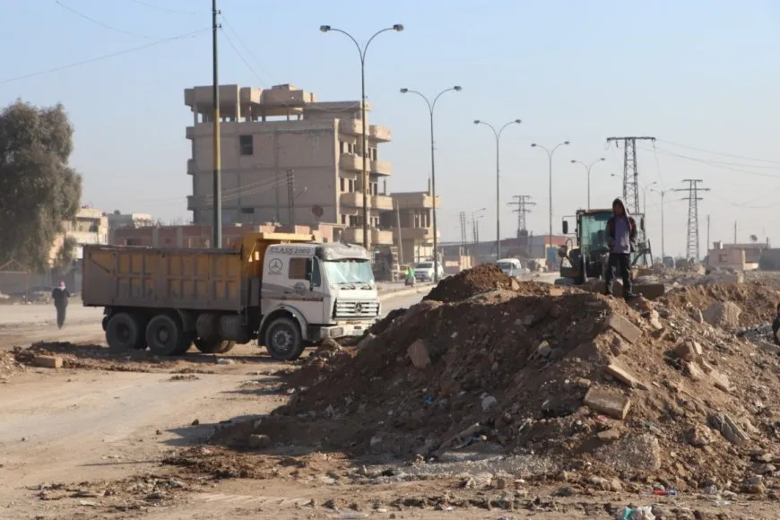 Şaredariya Gel a Hesekê Koşeya Ewlehiyê paqij dike