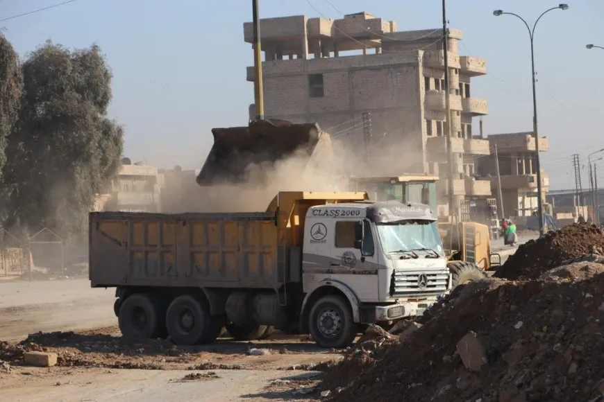 Şaredariya Gel a Hesekê Koşeya Ewlehiyê paqij dike