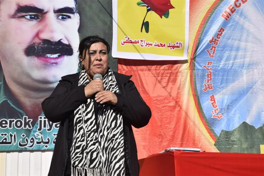 Şêniyên Dêrikê û Girkê Legê sersaxî ji malbatên şehîd Azad û Ciwan re xwest