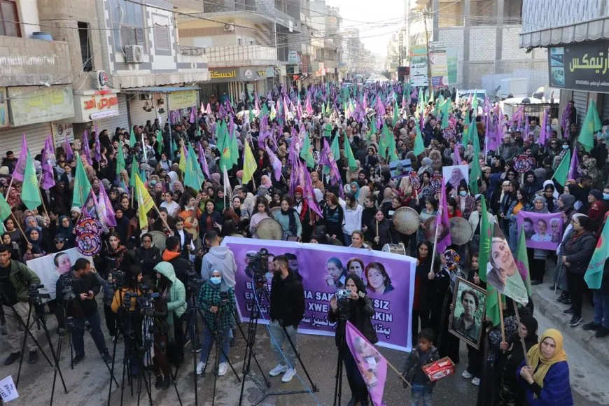 Şehîdên Komkujiya Parîsê li Hesekê hatin bibîranîn