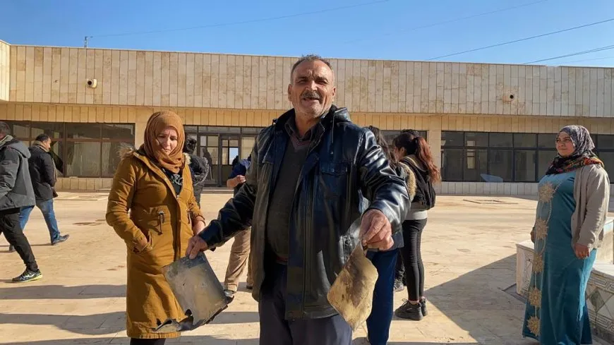 Nobedar Bendava Tişrînê ji bermahiyên êrişan paqij dikin