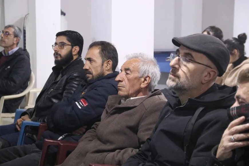 Li Amûdê mersîma îmzekirina pirtûka "Hest û Helwest"