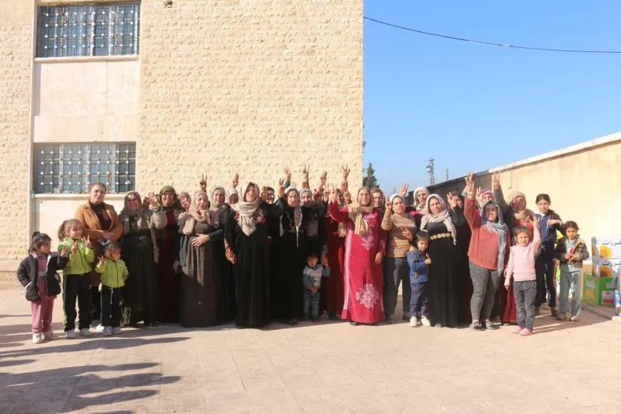 ‘Em berxwedaniya zarokên xwe silav dikin’